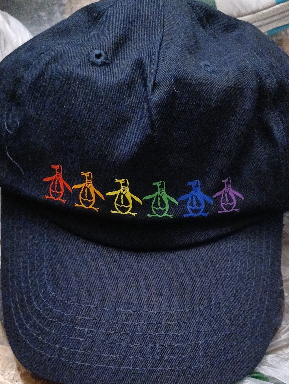 Penguin 🐧 Munsing Wear Cap Nwt 🧢 Rainbow Penguins